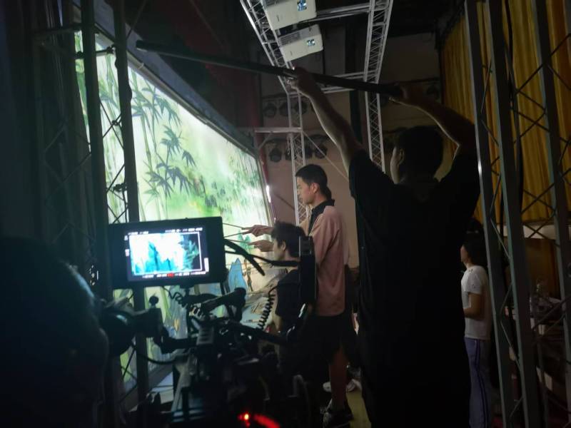 邯山区TVC拍摄公司：美妆时尚造梦师，雕琢细节中的高级质感